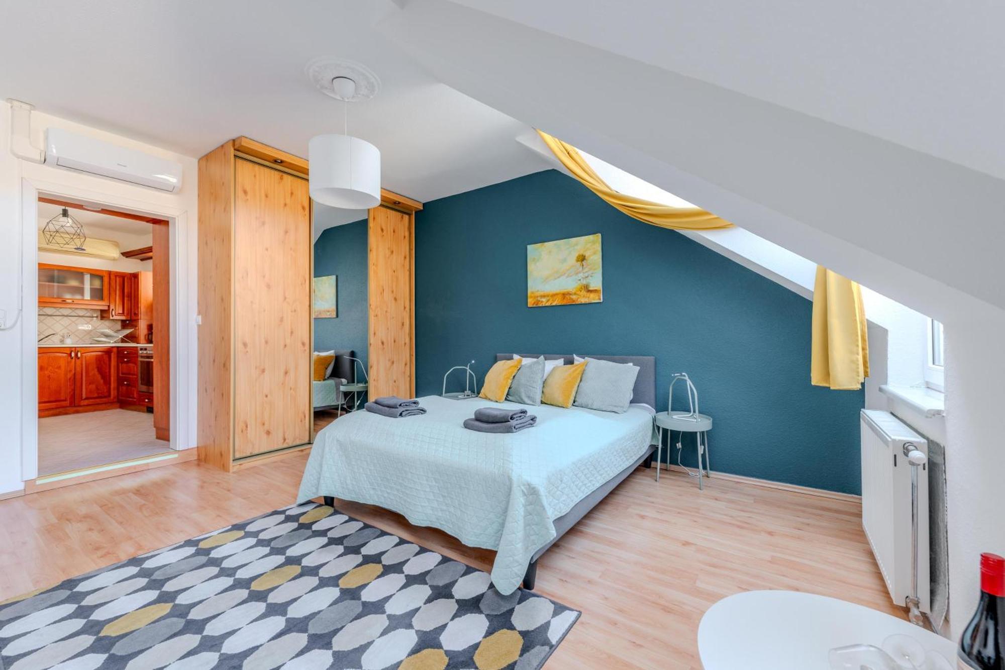 Cozy Flat In The Heart Of Buda Budapest Exteriör bild